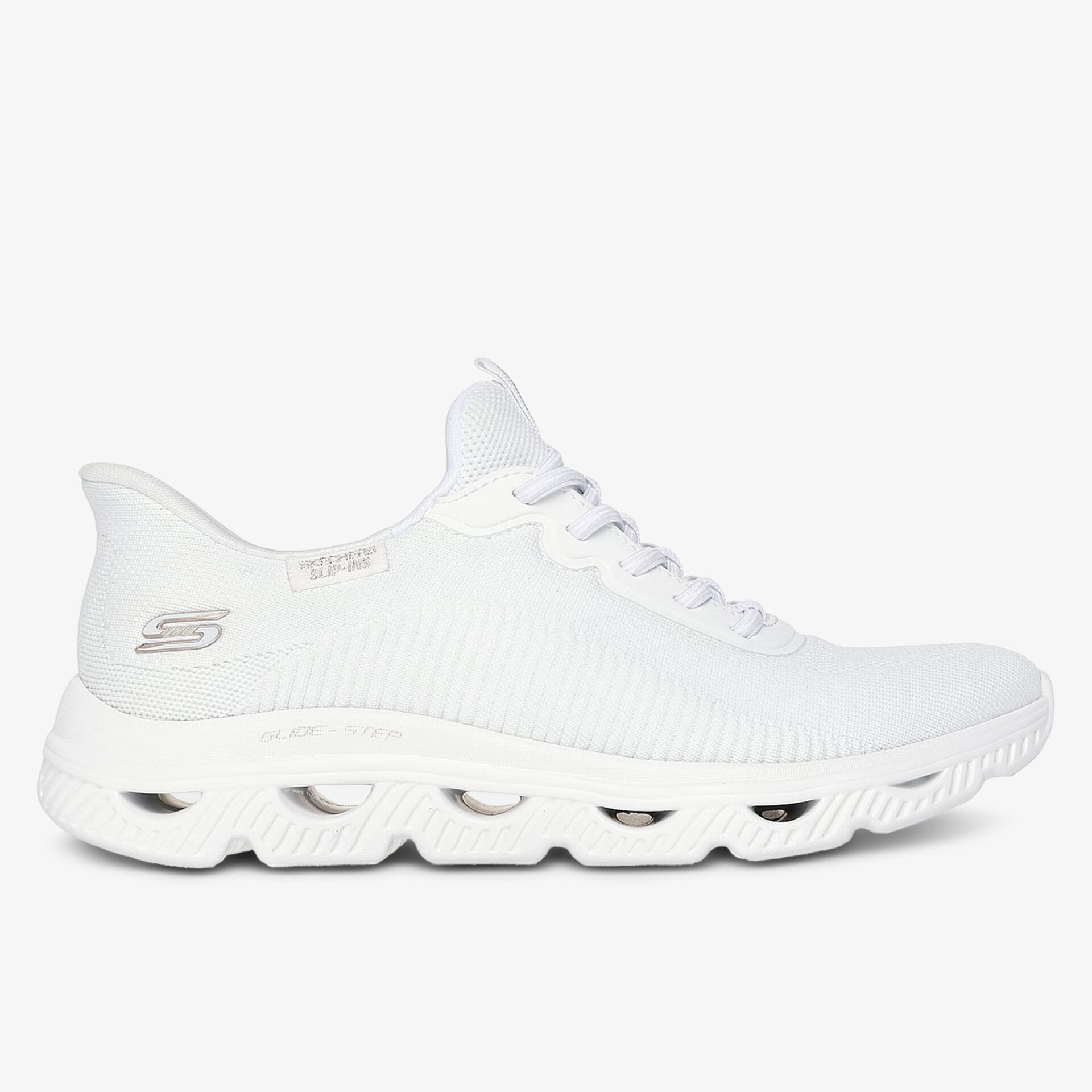 Moderner weißer Sportschuh mit stoßdämpfender Sohle für optimalen Tragekomfort.